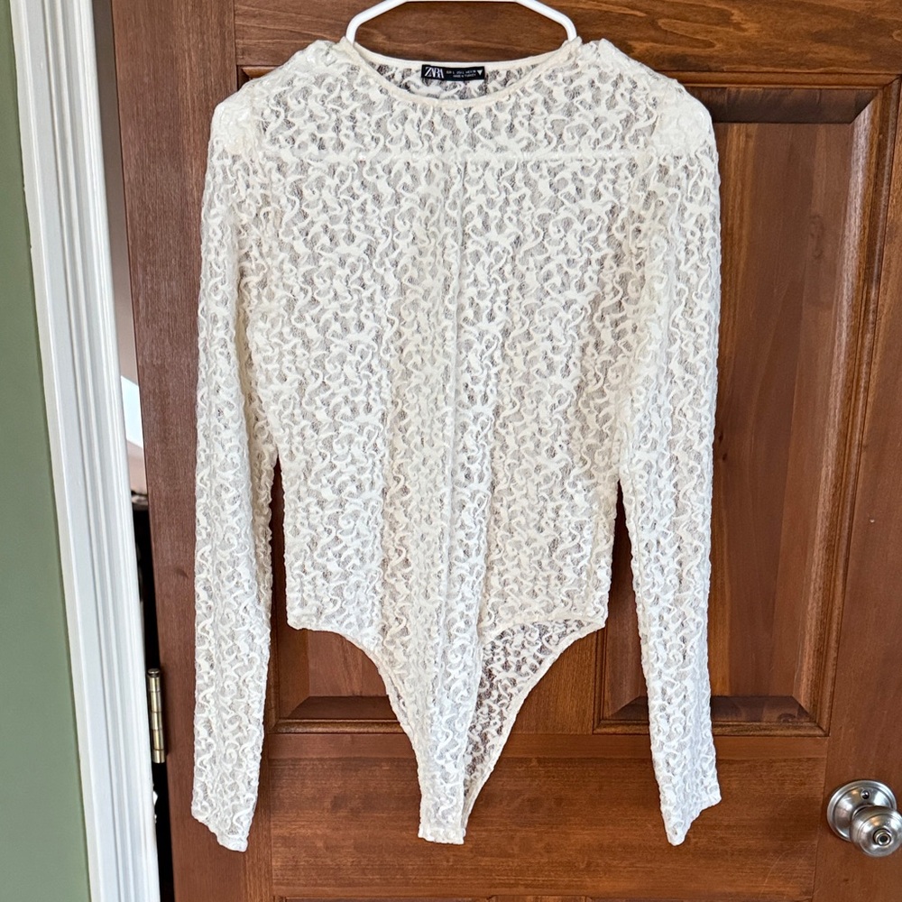 Zara White Lace Long Sleeve Bodysuit